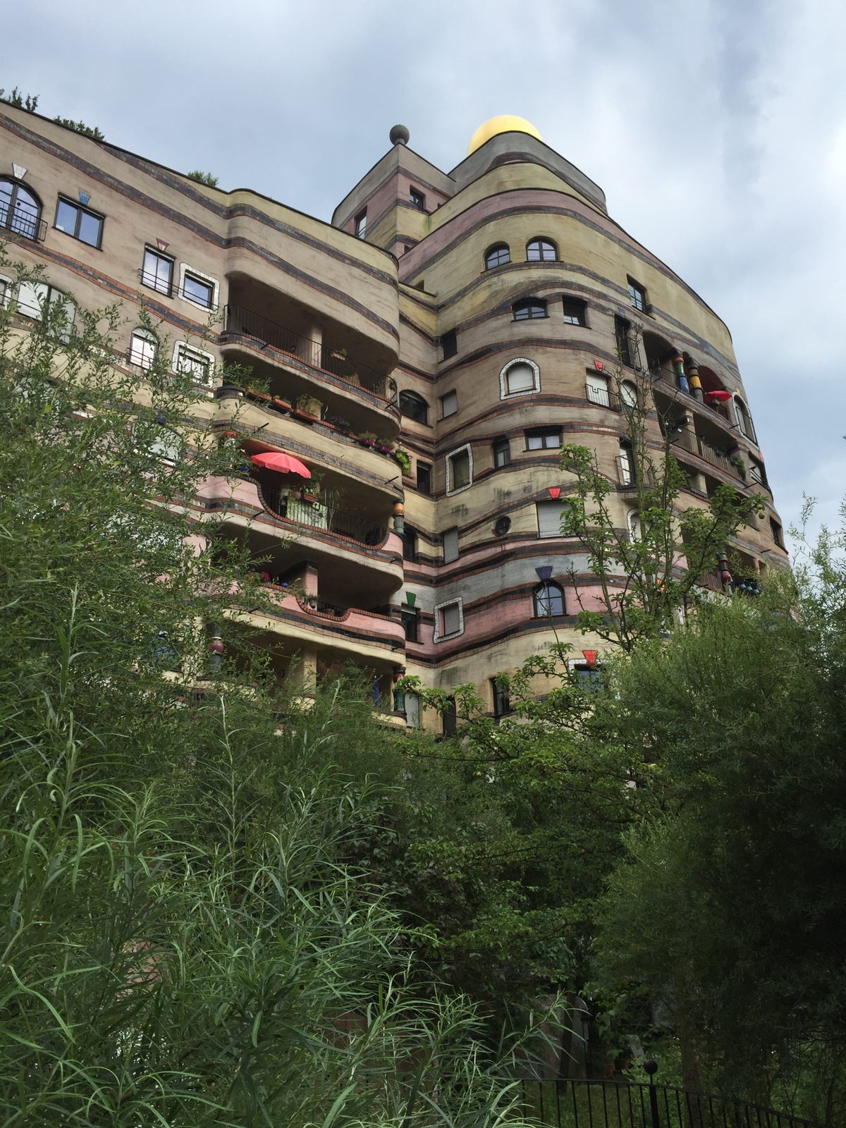 B7H1Xzj6Mlu7G3D82Fa1027177614D915C_062 Waldspirale / friedensreich hundertwasser