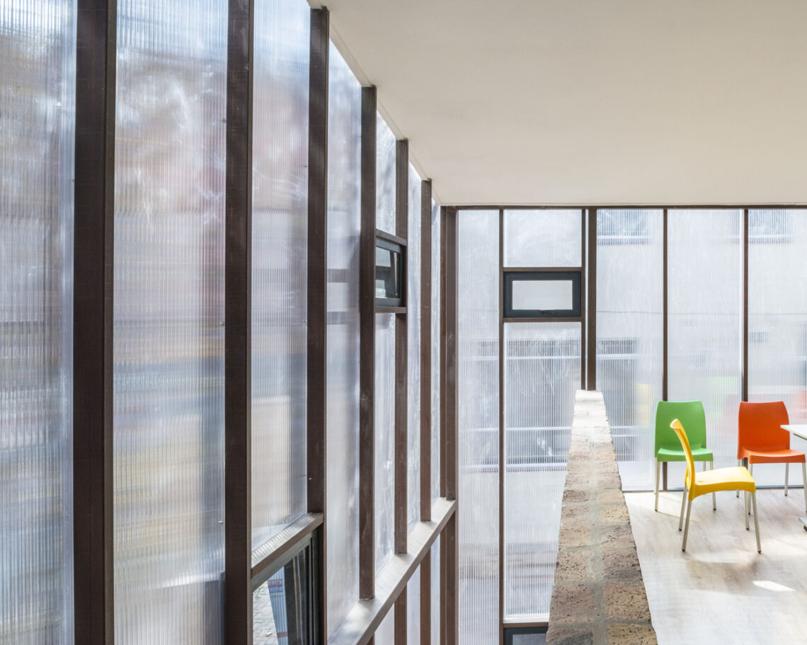 Hillbrow counselling centre / local studio
