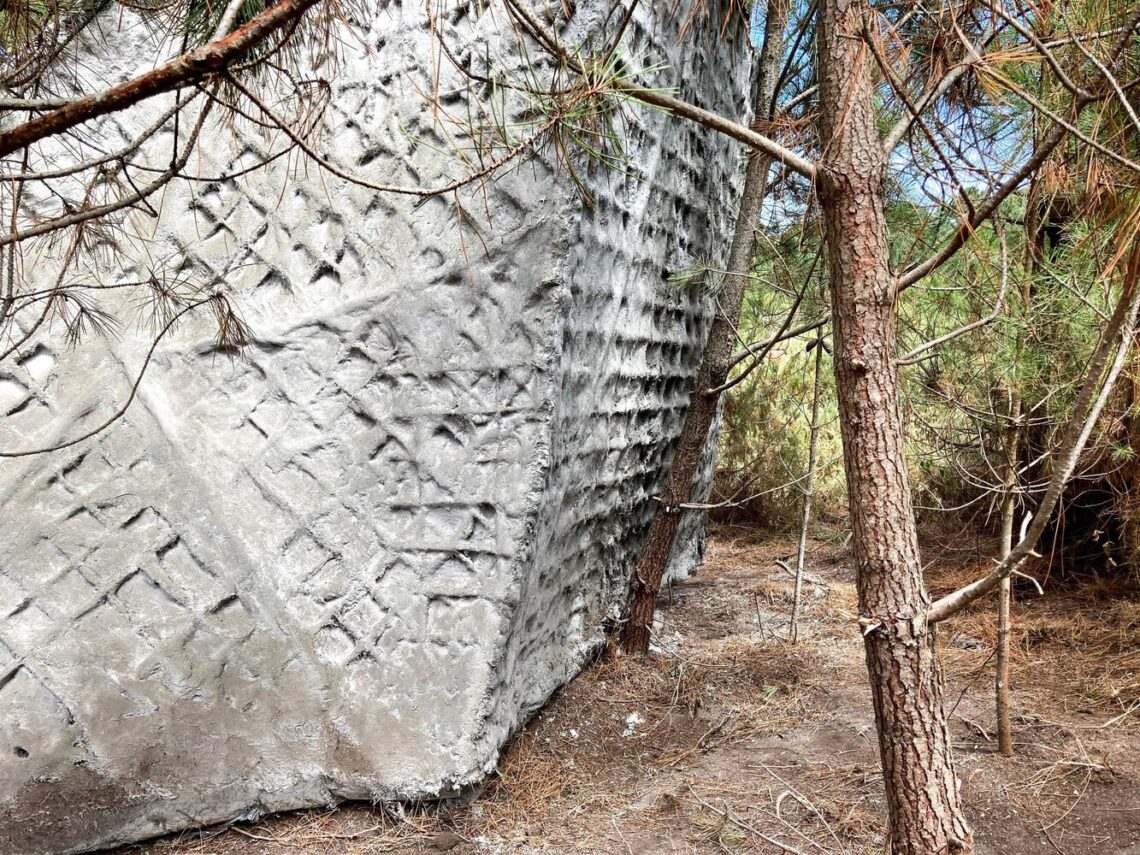 Concrete Tent / Ensamble Studio 15 Concrete tent / ensamble studio