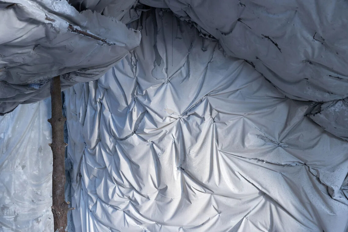 Concrete Tent / Ensamble Studio 16 Concrete tent / ensamble studio
