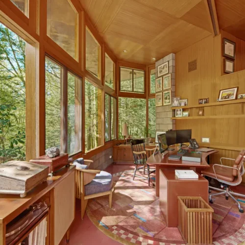 Frank Lloyd Wright'S Iconic Tirranna Home In Connecticut Sells For $6 Million 31 Frank lloyd wright's iconic tirranna home in connecticut sells for $6 million