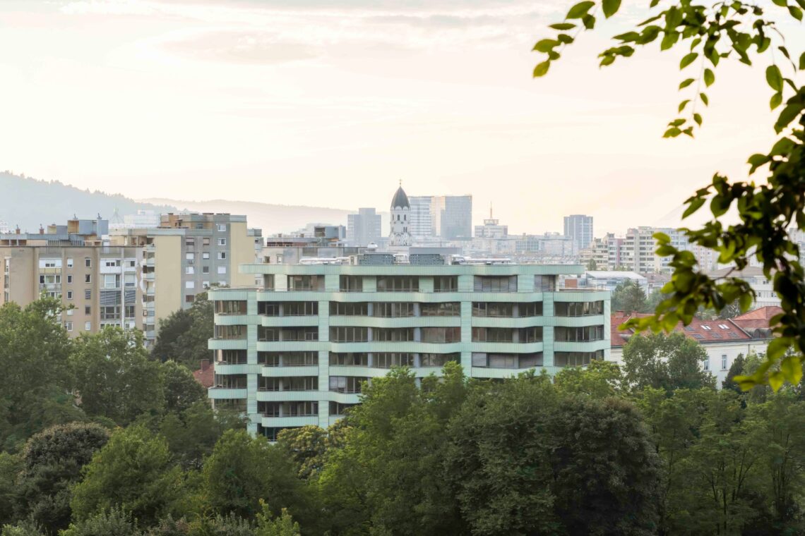Residential building elipse / sadar+vuga