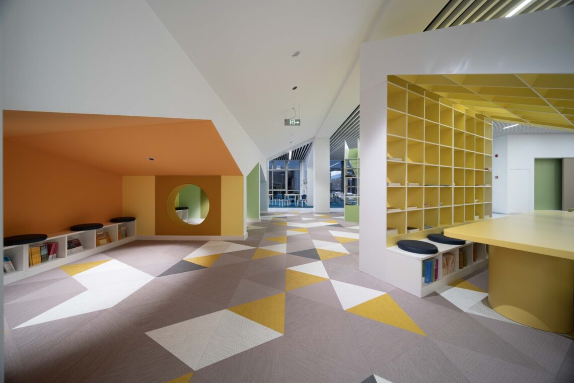 Shanghai Conservatory Of Music Experimental School Hebi Branch Library Interior Renovation / Urbanus 6 Shanghai conservatory of music experimental school hebi branch library interior renovation / urbanus