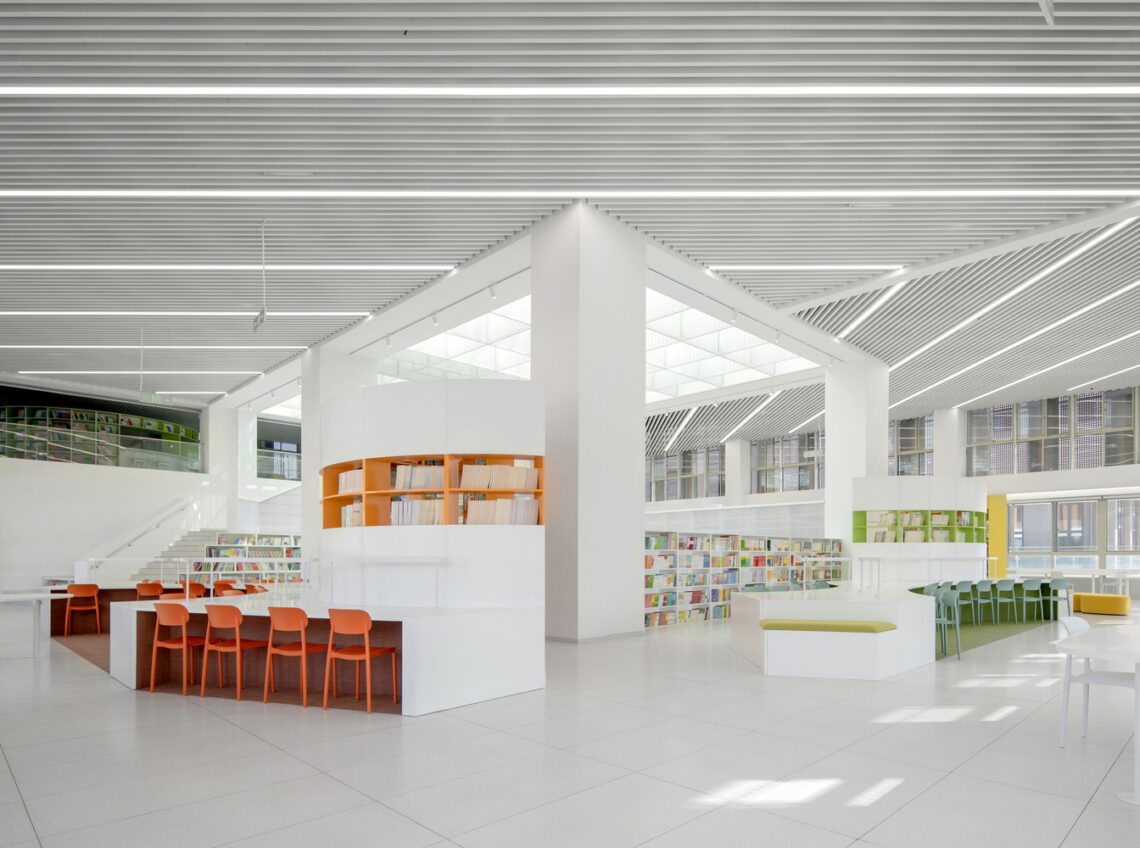 Shanghai Conservatory Of Music Experimental School Hebi Branch Library Interior Renovation / Urbanus 33 Shanghai conservatory of music experimental school hebi branch library interior renovation / urbanus