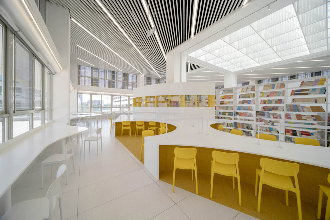 Shanghai Conservatory Of Music Experimental School Hebi Branch Library Interior Renovation / Urbanus 8 Shanghai conservatory of music experimental school hebi branch library interior renovation / urbanus