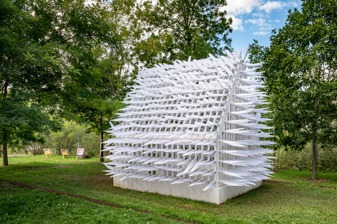 Shiver House V2 Pavilion / Neon 5 Shiver house v2 pavilion / neon