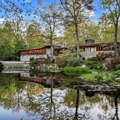 Frank Lloyd Wright'S Iconic Tirranna Home In Connecticut Sells For $6 Million 14 Frank lloyd wright's iconic tirranna home in connecticut sells for $6 million