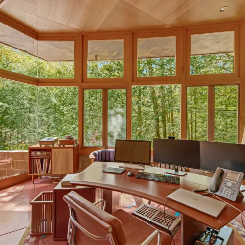 Frank Lloyd Wright'S Iconic Tirranna Home In Connecticut Sells For $6 Million 16 Frank lloyd wright's iconic tirranna home in connecticut sells for $6 million