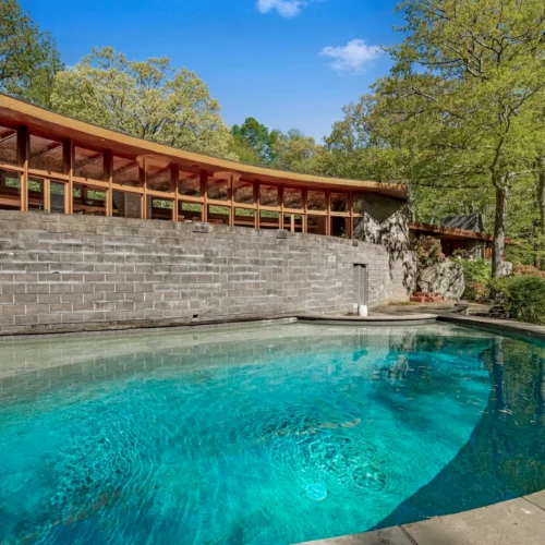 Frank Lloyd Wright'S Iconic Tirranna Home In Connecticut Sells For $6 Million 15 Frank lloyd wright's iconic tirranna home in connecticut sells for $6 million