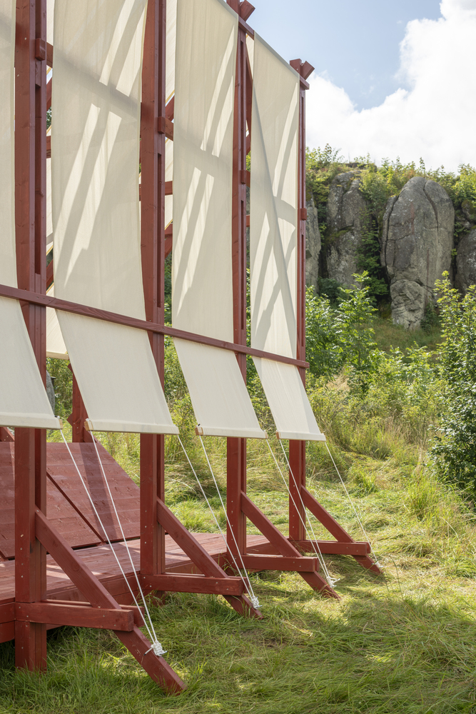 Vessel installation / erazo pugliese