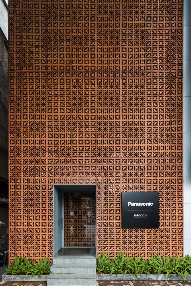 05_Entrance_Hiroyuki-Oki The lantern / vtn architects