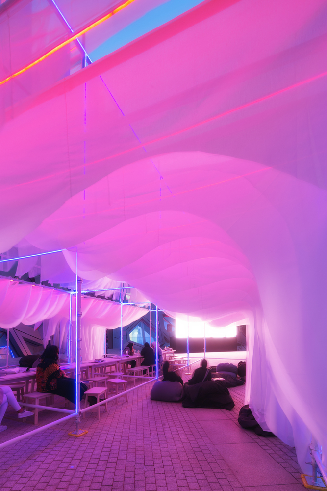Luminous drapes / studio toggle