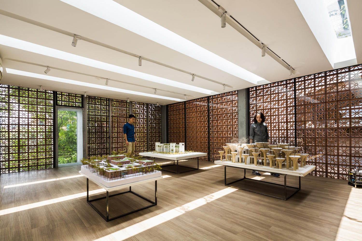 10_Gallery-With-Top-Light_Hiroyuki-Oki The lantern / vtn architects