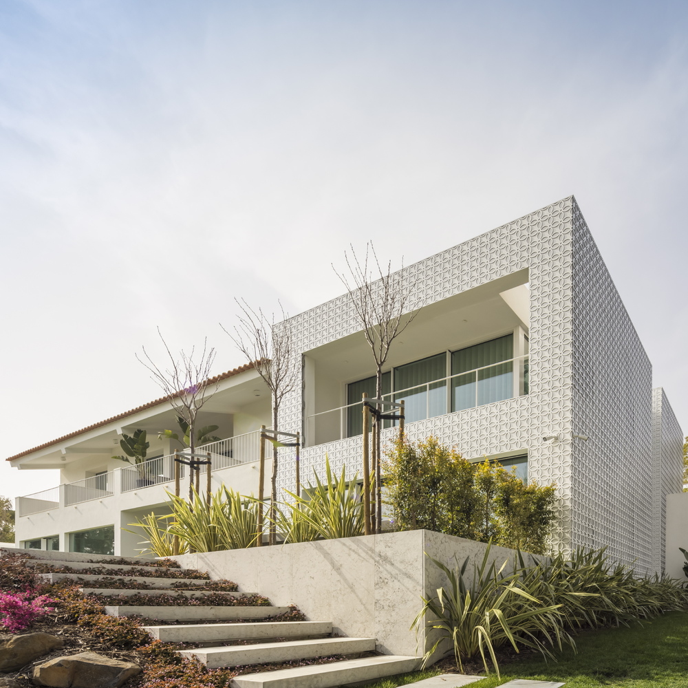 160 Estoril rm house / joão tiago aguiar arquitectos