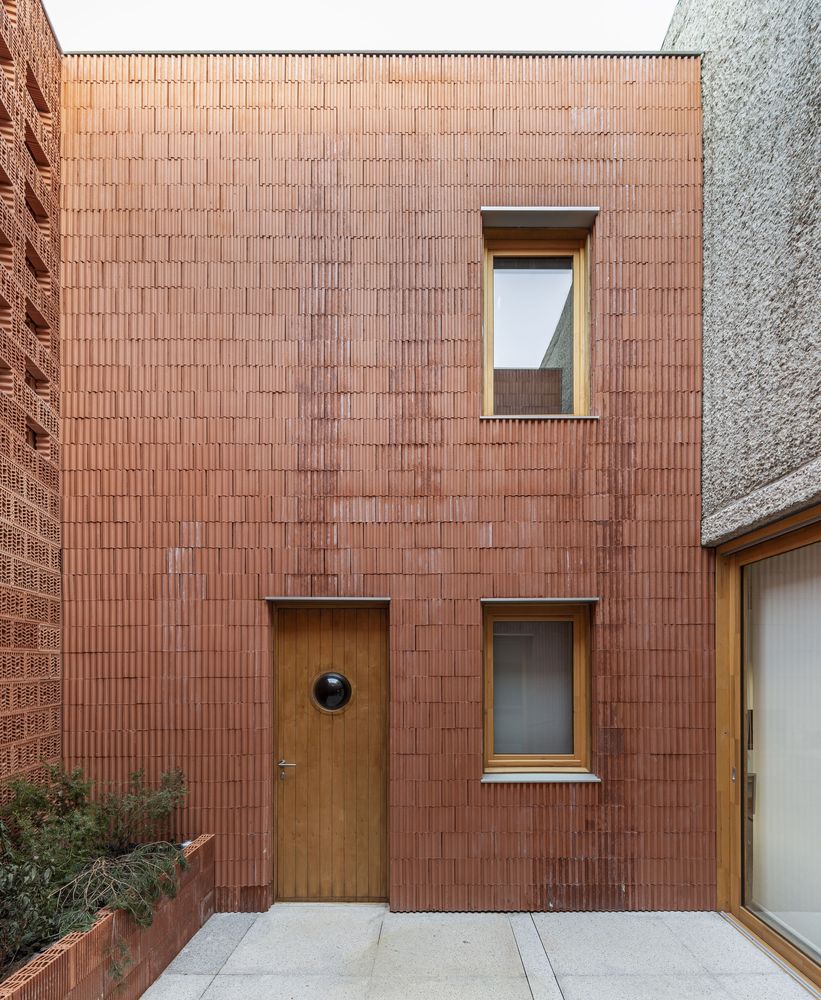 House in huerta de rey / mecanismo