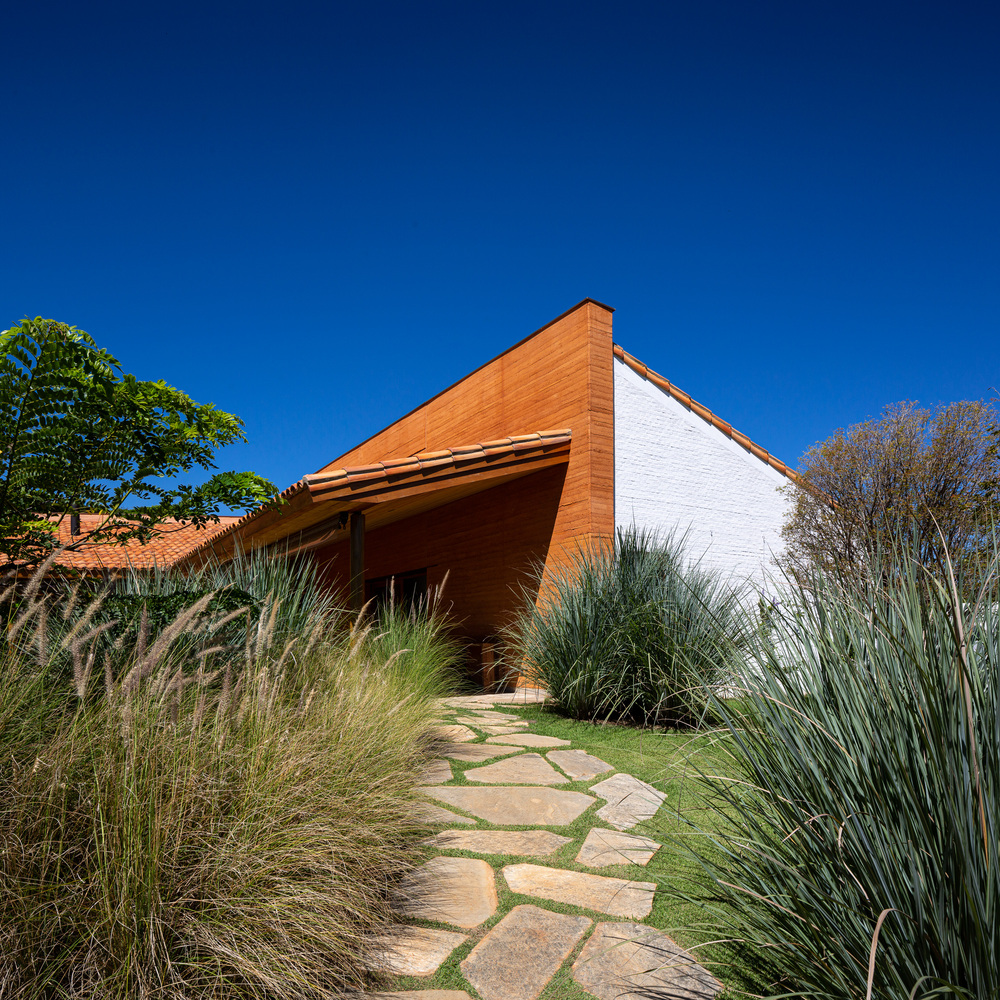 _D8A8703-Pano-Edit_Copyright_Manuel_Sa Montemor house / brasil arquitetura