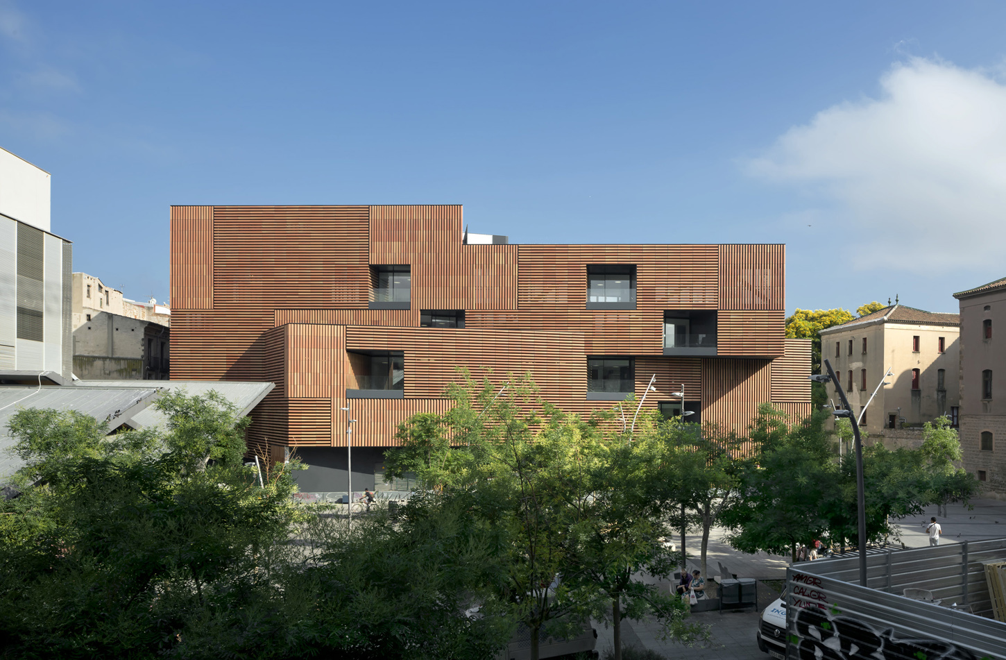 Escola Massana, Art And Design Center / Estudio Carme Pinós 1 Escola massana, art and design center / estudio carme pinós