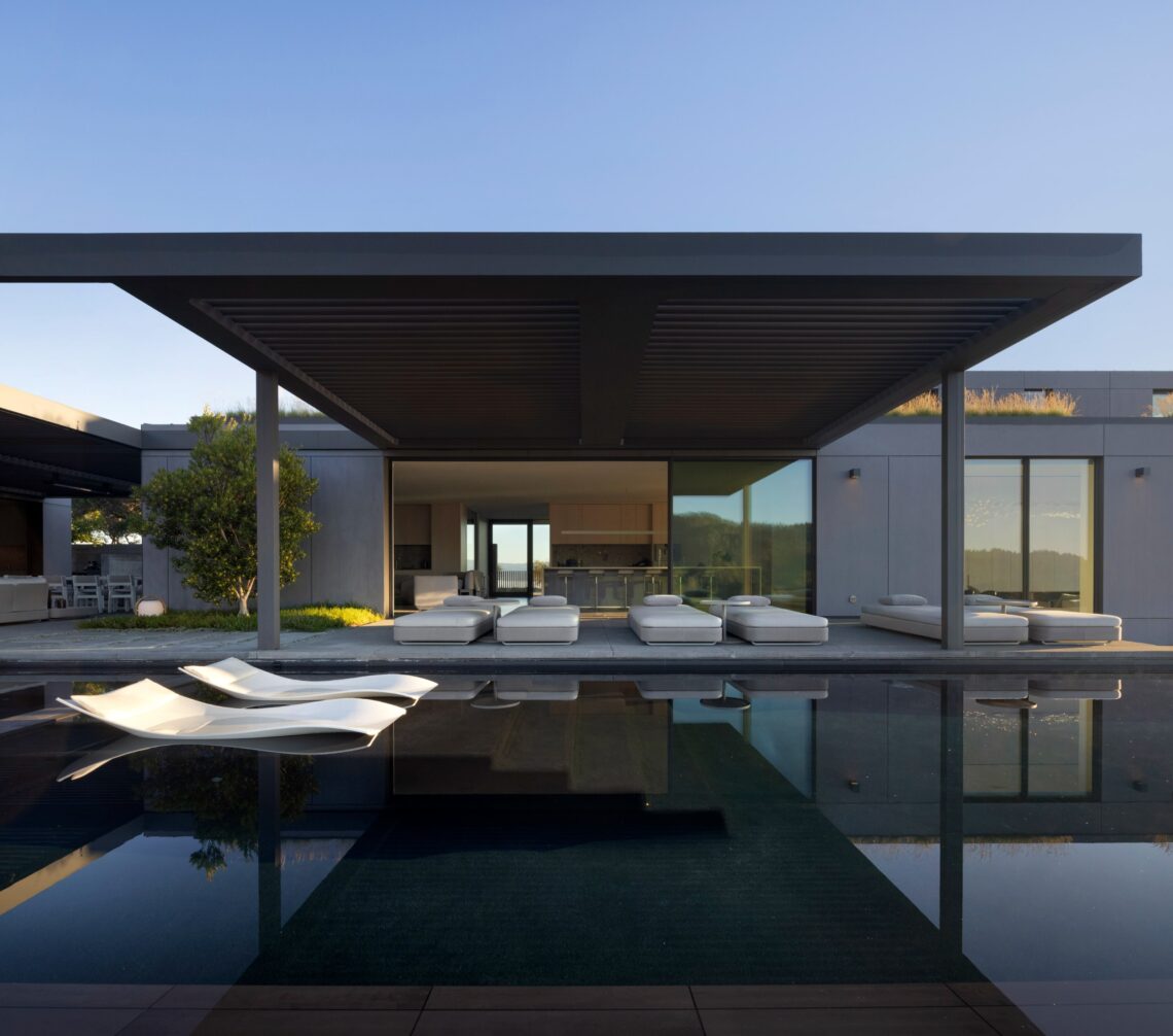 The Phoenix / Feldman Architecture 43 The phoenix / feldman architecture