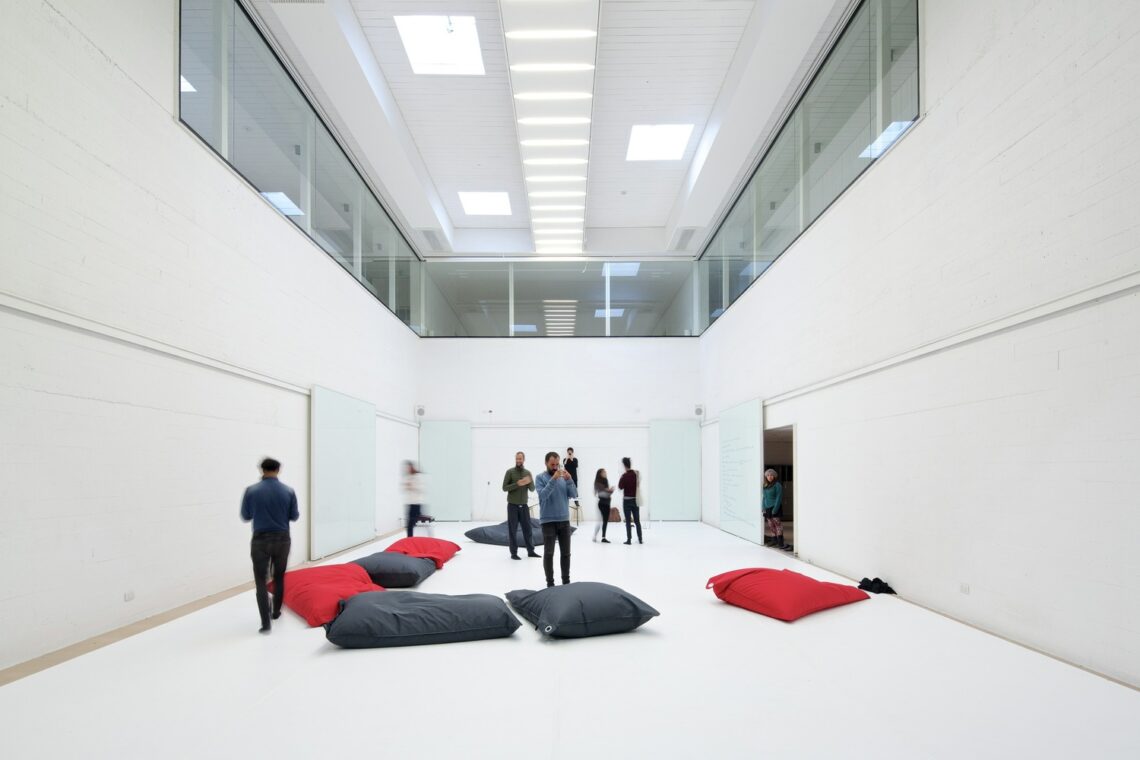 Nave / smiljan radic