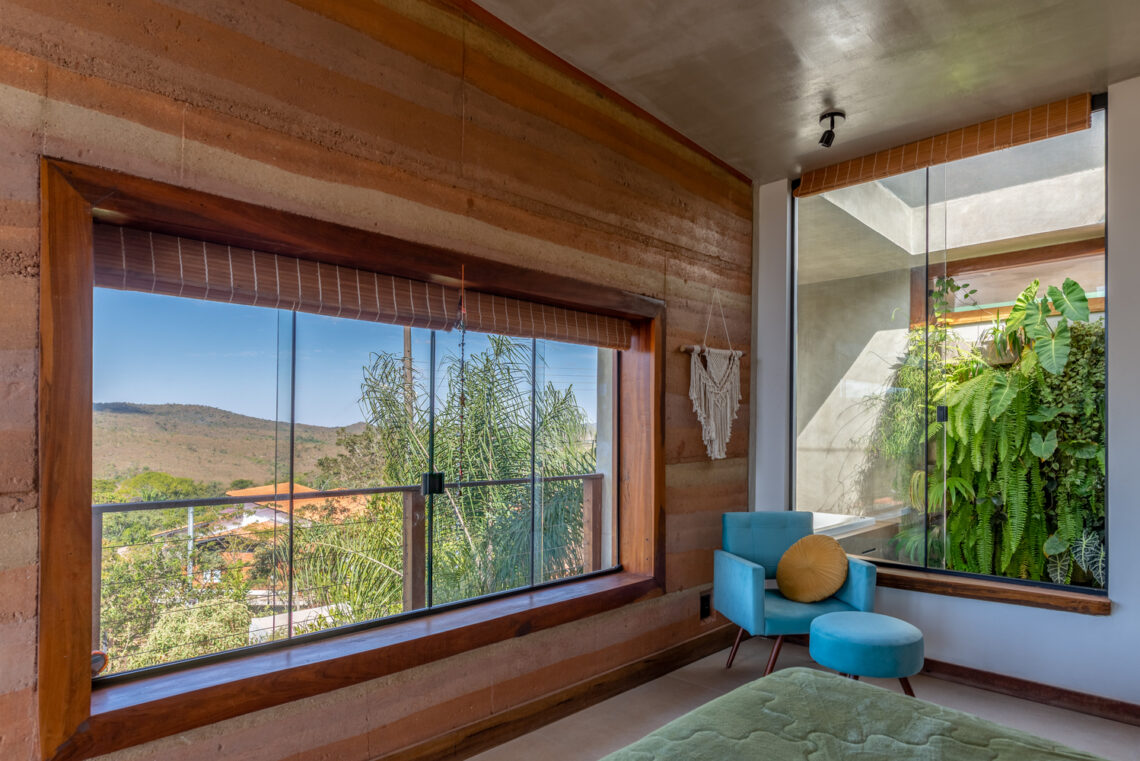 Earth house / tay arquitetura ecológica