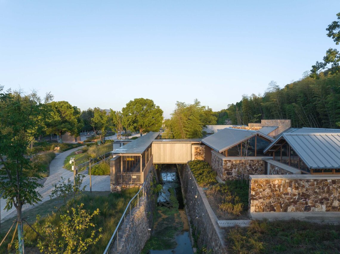 The Tourist Service Station Of Tangshan Ape Man Cave / Aeseu Architectural Technology And Art Studio 2 The tourist service station of tangshan ape man cave / aeseu architectural technology and art studio