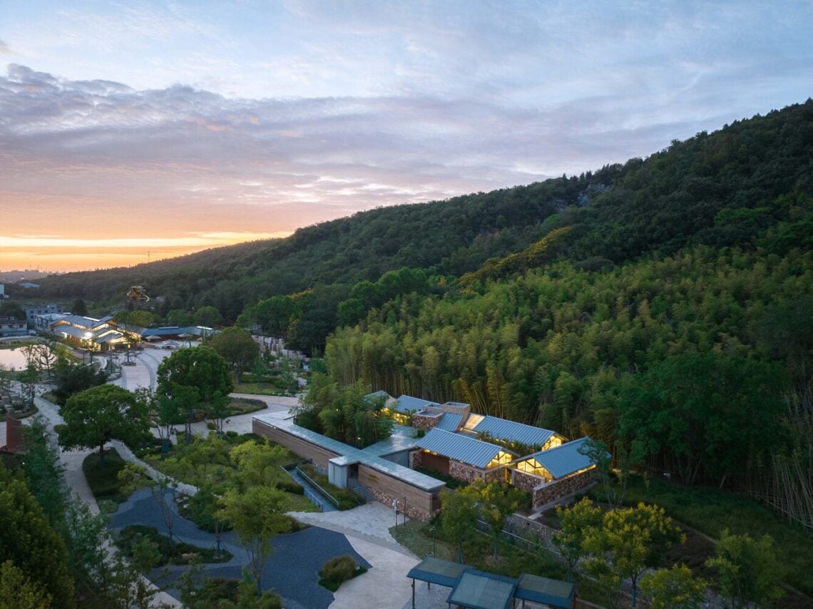 The Tourist Service Station Of Tangshan Ape Man Cave / Aeseu Architectural Technology And Art Studio 1 The tourist service station of tangshan ape man cave / aeseu architectural technology and art studio