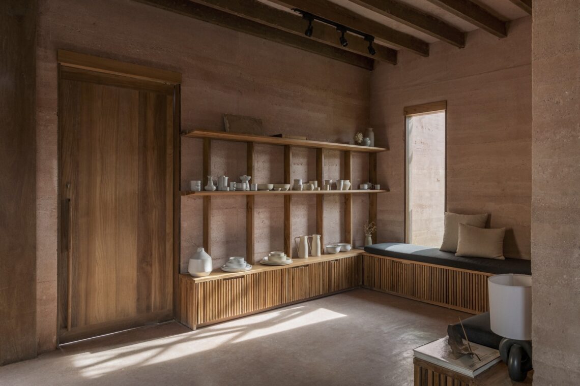 Tanah Pottery Studio / Blancostudio 1 Tanah pottery studio / blancostudio
