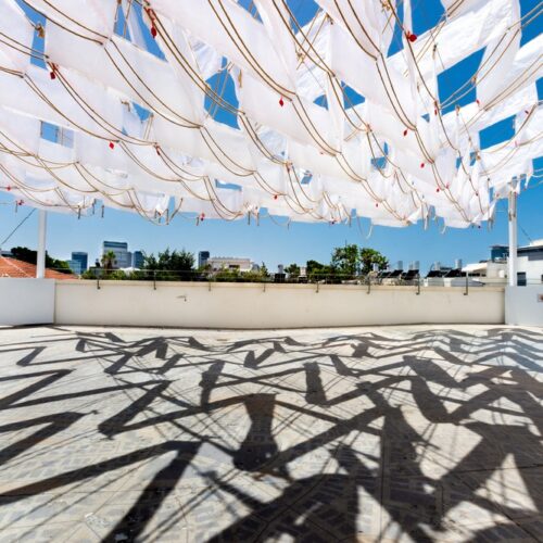 The fifth space installation at liebling haus / szcz jakub szczęsny + hadas tuval