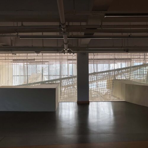 A walking box / unarchitecte