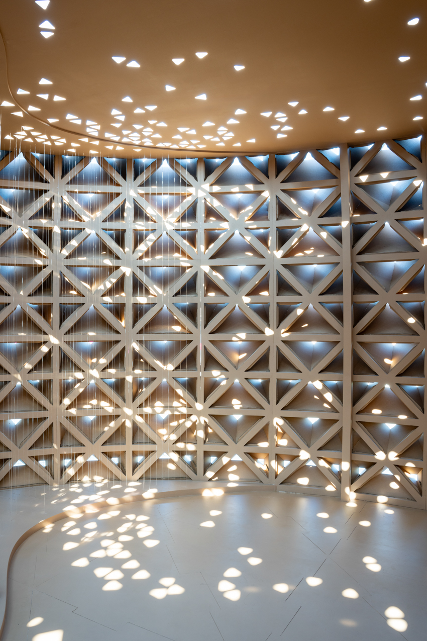 Enfold Pavilion By Deond Debuts At Dubai Design Week: Integrating Body, Technology, And Sustainable Design 21 Enfold pavilion by deond debuts at dubai design week