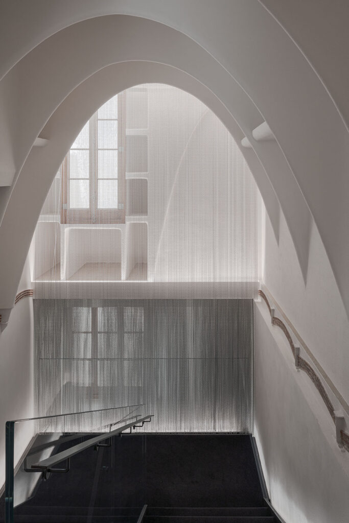 New Interior For Casa Batlló Stairs &Amp; Atrium / Kengo Kuma &Amp; Associates 8 New interior for casa batlló stairs & atrium / kengo kuma & associates