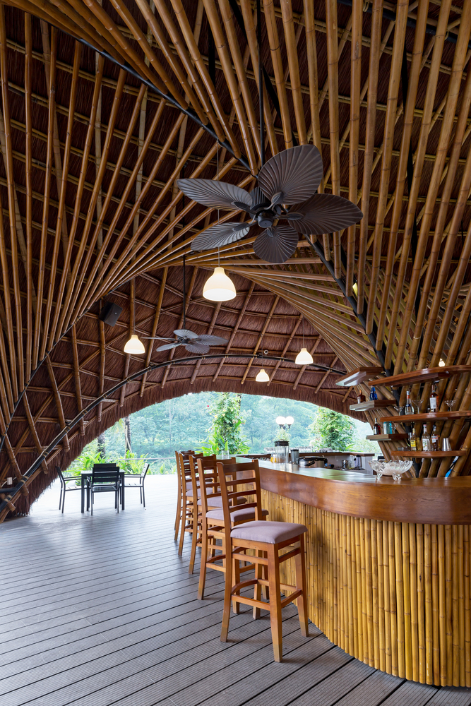 Flamingo bamboo pavilion / bambubuild