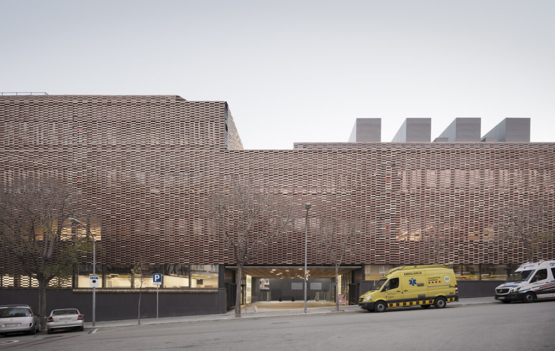Sant pau hospital research institute / pich aguilera arquitectes + 2bmfg arquitectos
