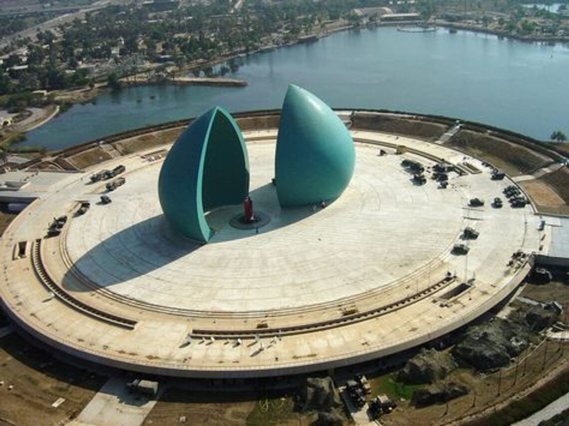 Al shaheed monument / saman kamal | classics on architecture lab