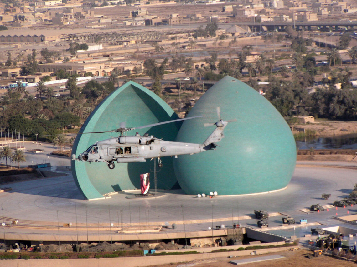 Al shaheed monument / saman kamal | classics on architecture lab