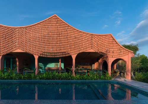 Duyen casa ii hotel / block architects
