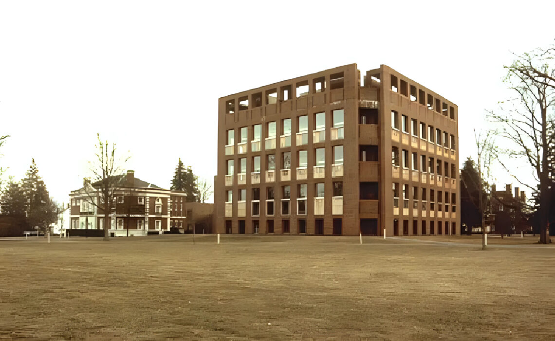 Phillips Exeter Academy Library / Louis Kahn | Classics On Architecture Lab 9 Phillips exeter academy library / louis kahn | classics on architecture lab