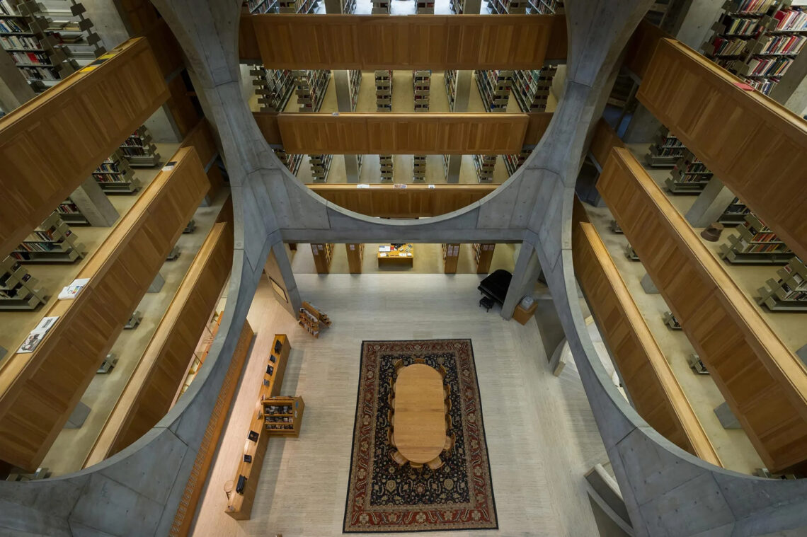 Phillips Exeter Academy Library / Louis Kahn | Classics On Architecture Lab 28 Phillips exeter academy library / louis kahn | classics on architecture lab