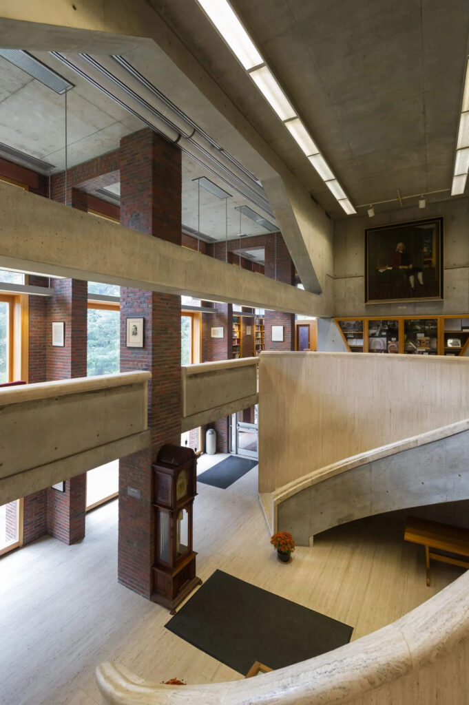 Phillips Exeter Academy Library / Louis Kahn | Classics On Architecture Lab 81 Phillips exeter academy library / louis kahn | classics on architecture lab