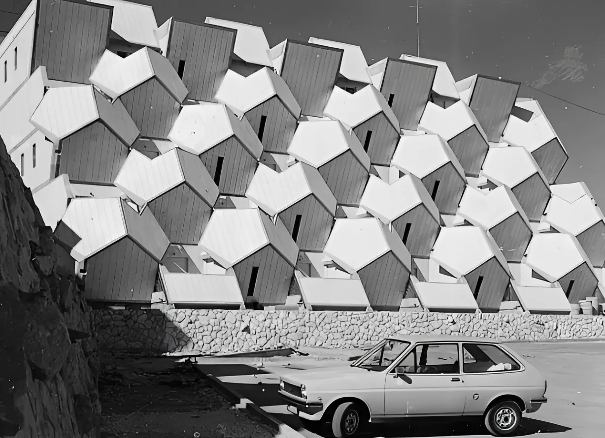 Ramot polin / zvi hecker | classics on architecture lab