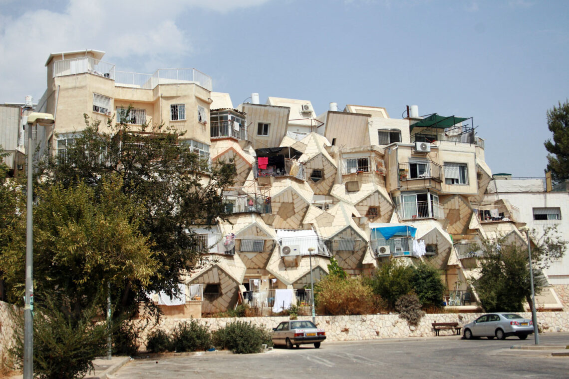 Ramot polin / zvi hecker | classics on architecture lab