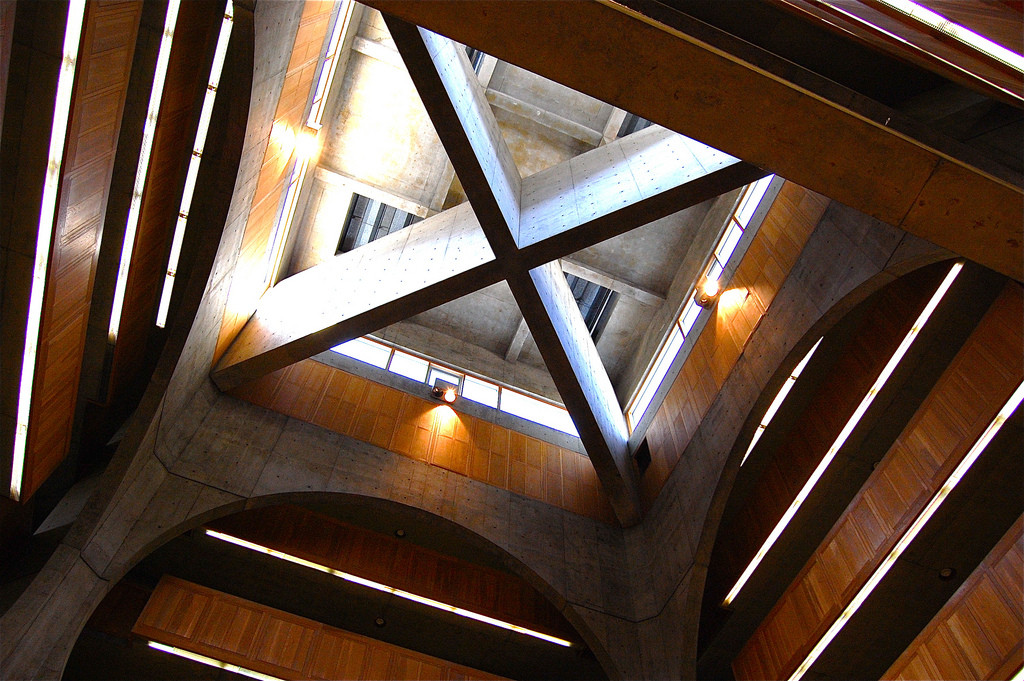 Phillips Exeter Academy Library / Louis Kahn | Classics On Architecture Lab 71 Phillips exeter academy library / louis kahn | classics on architecture lab