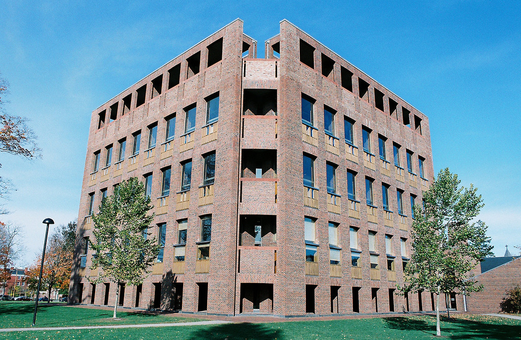 Phillips Exeter Academy Library / Louis Kahn | Classics On Architecture Lab 43 Phillips exeter academy library / louis kahn | classics on architecture lab