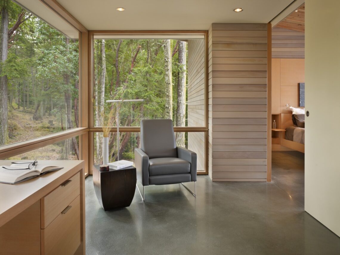 Suncrest residence / heliotrope architects