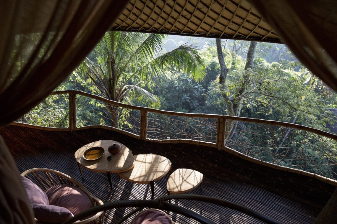 Tree house at bambu indah / ibuku