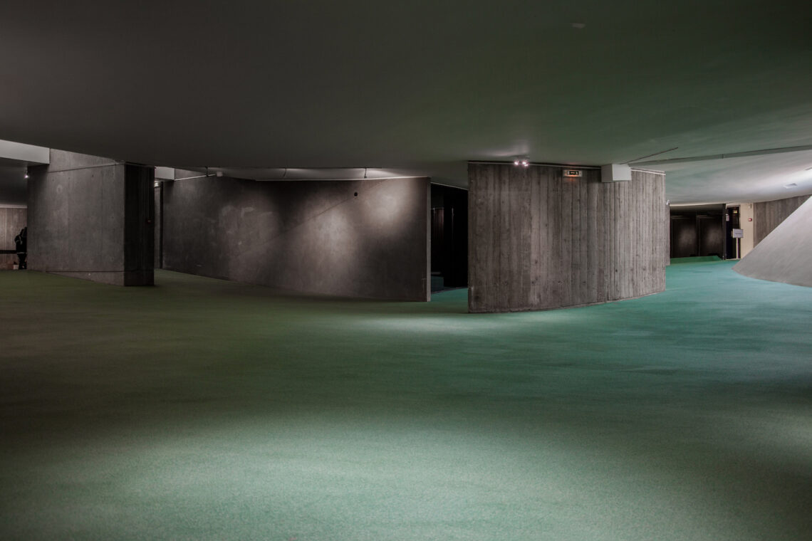 French communist party headquarters / oscar niemeyer | classics on architecture lab