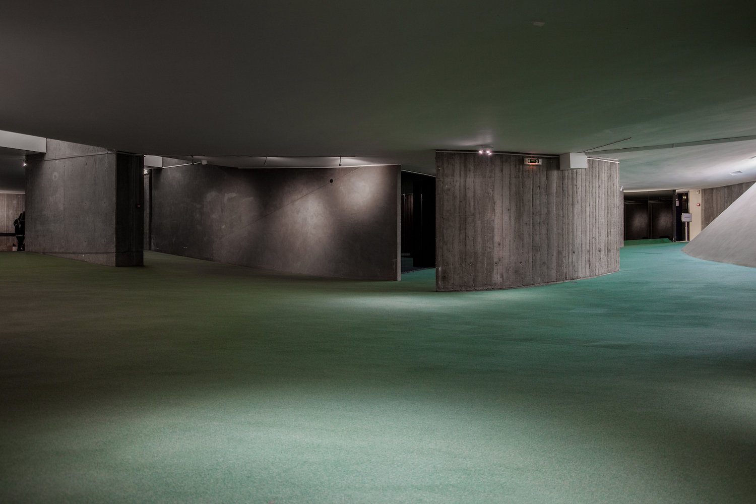 French communist party headquarters / oscar niemeyer | classics on architecture lab