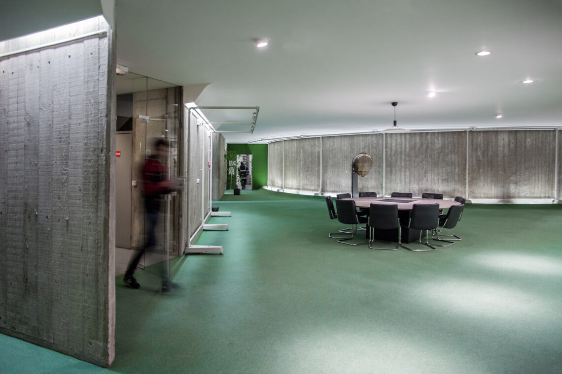 French communist party headquarters / oscar niemeyer | classics on architecture lab