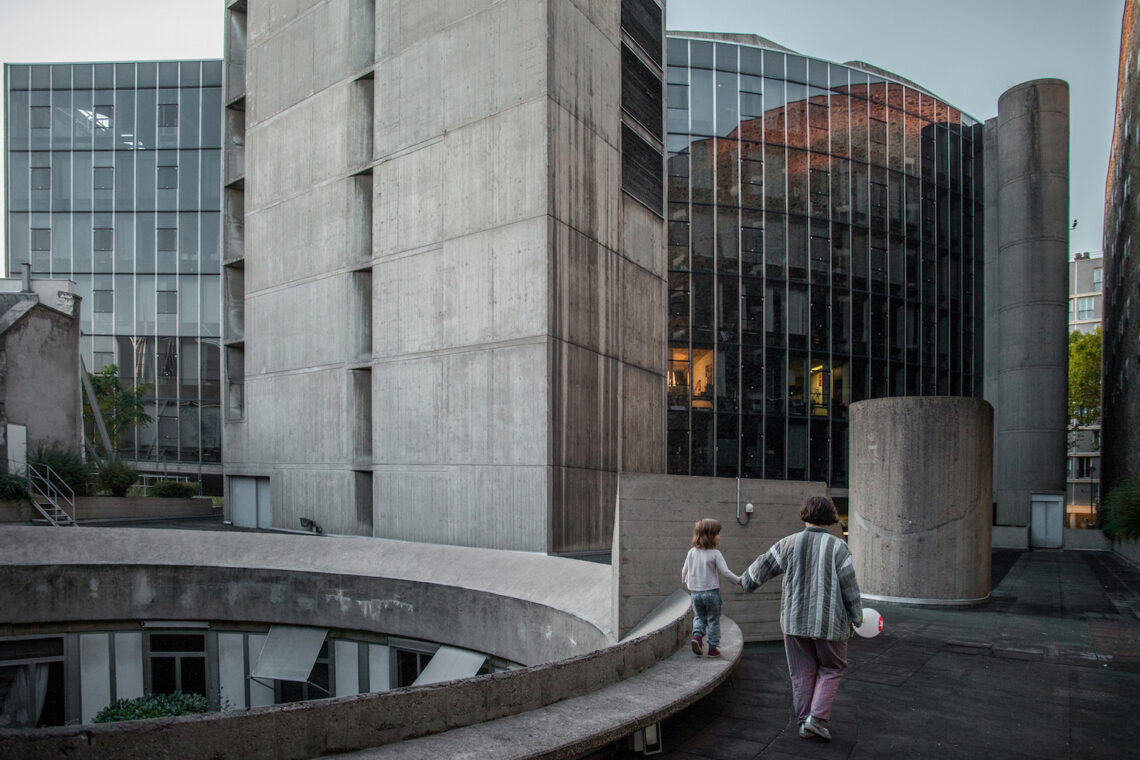 French communist party headquarters / oscar niemeyer | classics on architecture lab