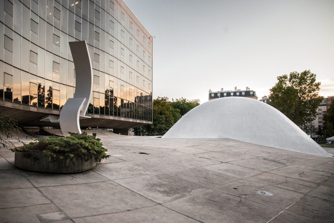 French communist party headquarters / oscar niemeyer | classics on architecture lab